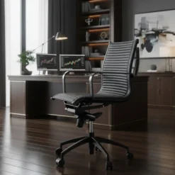 Poltrona da ufficio design Brenton, schienale basso, struttura nera, ecopelle