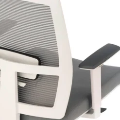 Sedia da ufficio ergonomica Akira white, meccanismo syncro